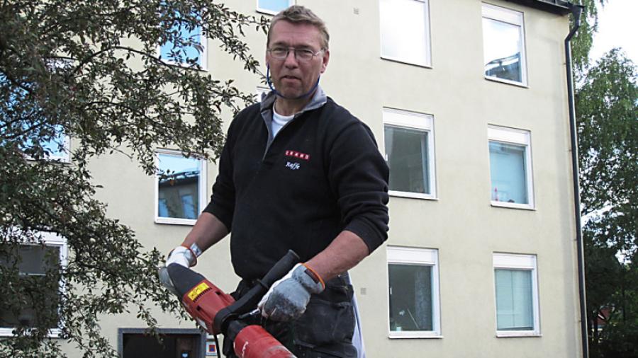 Raffe visar upp sitt stora don